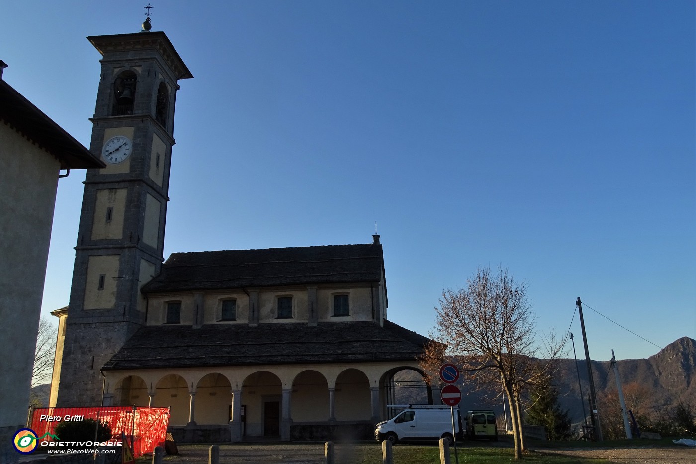 09 La chiesa di Fuipiano Imagna.JPG